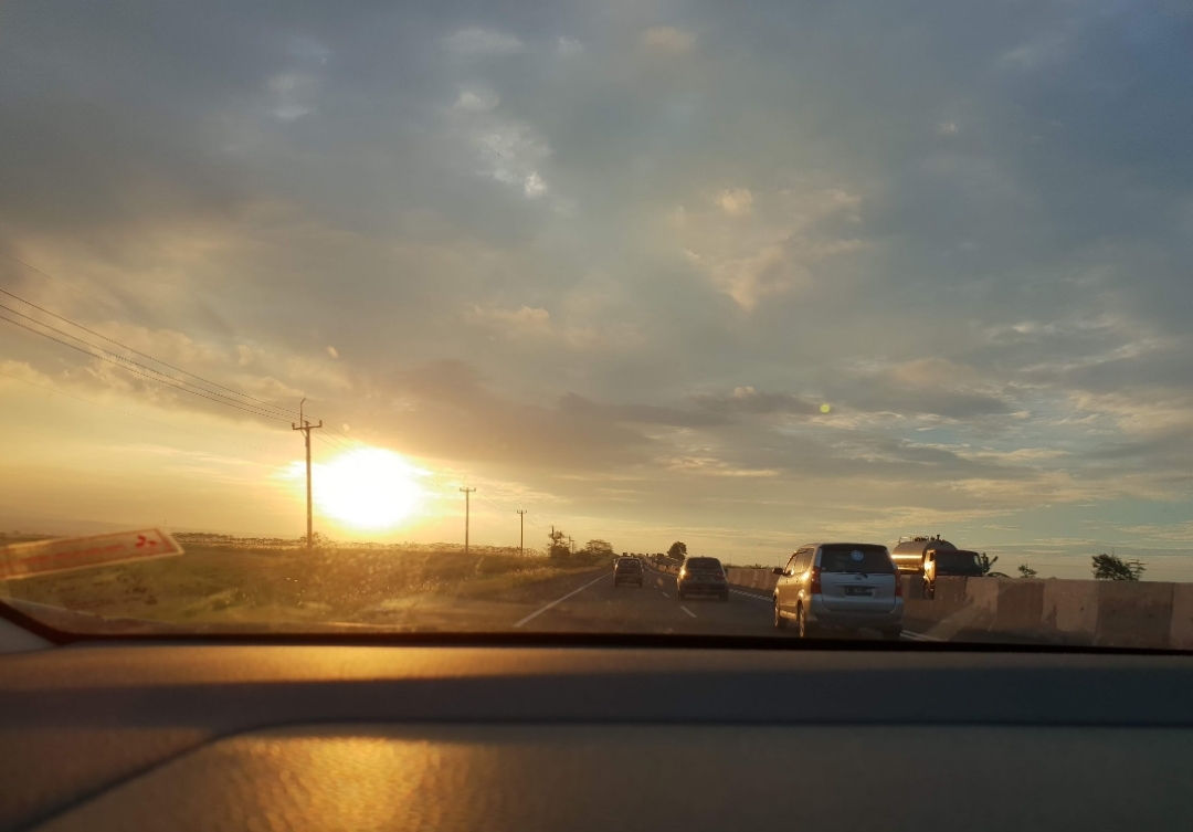 Into The Sun 💛