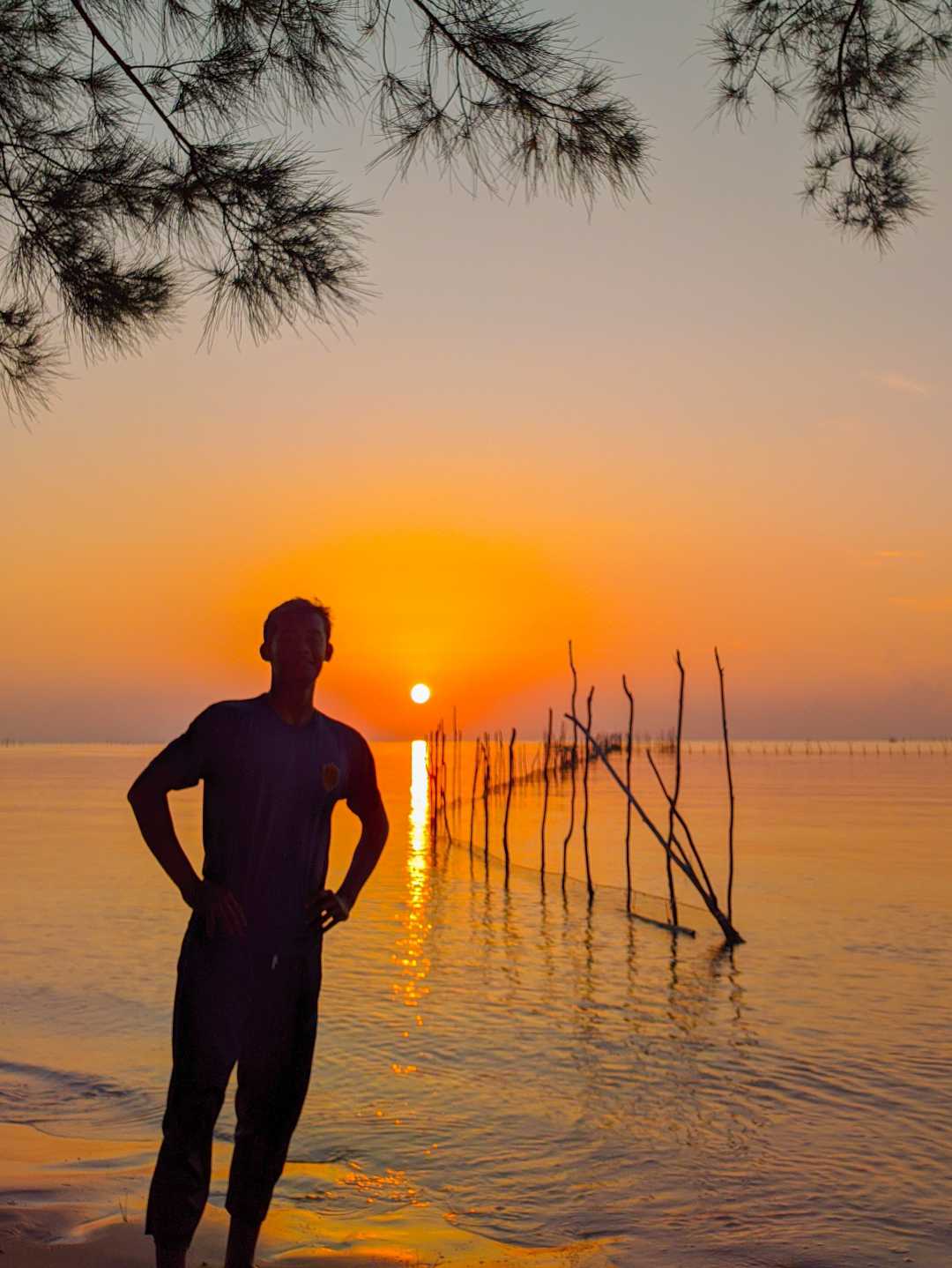 pantai Sujung