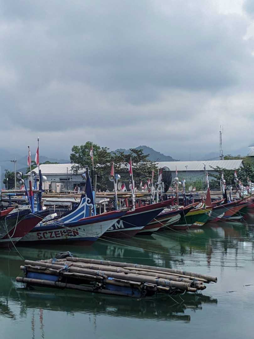 perahu nelayan