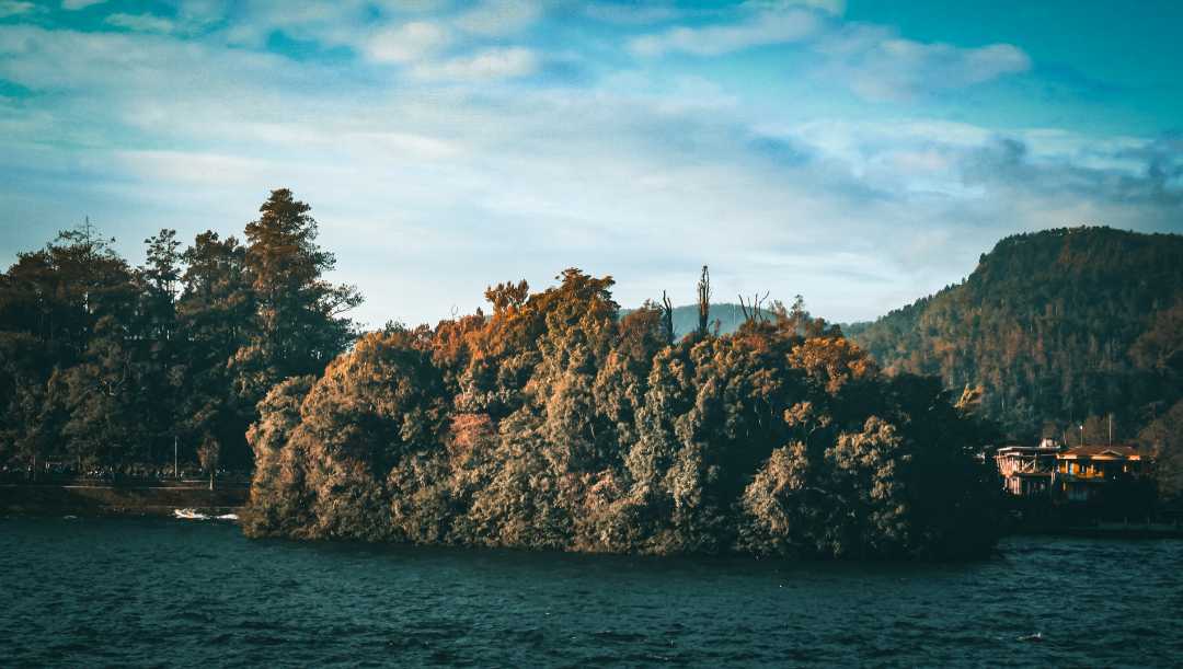 Sarangan Lake