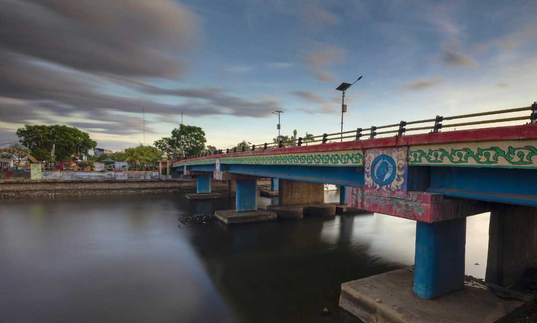 Jembatan Kali Bersih