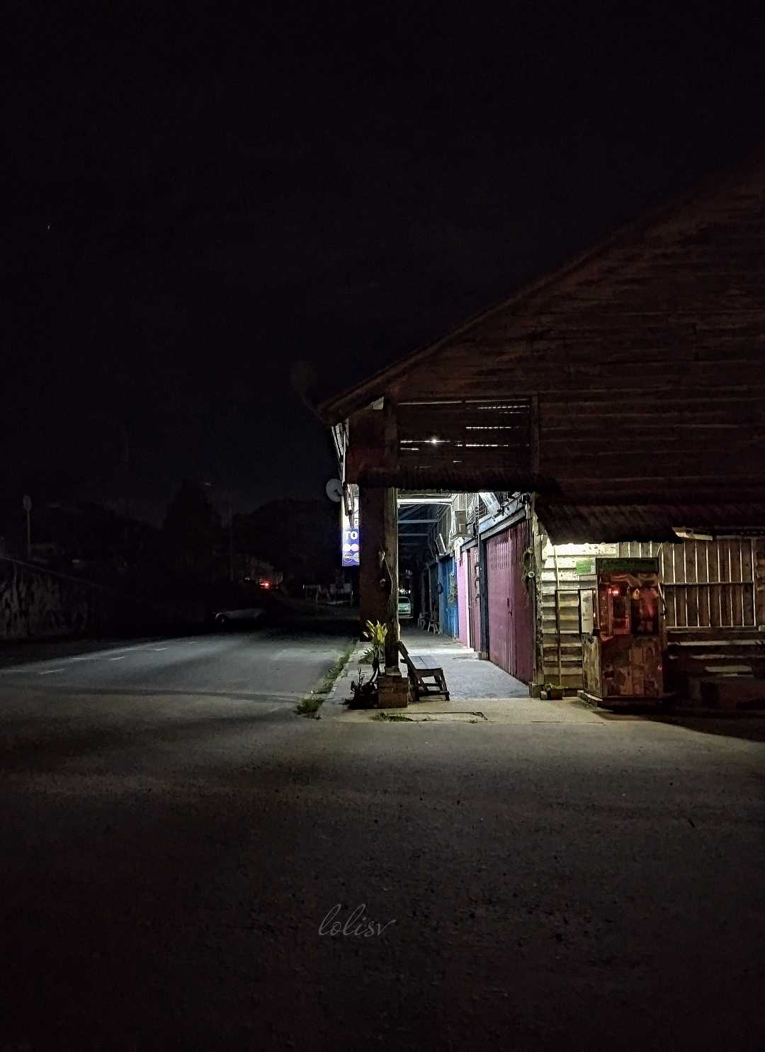 Busy during day,empty at night.