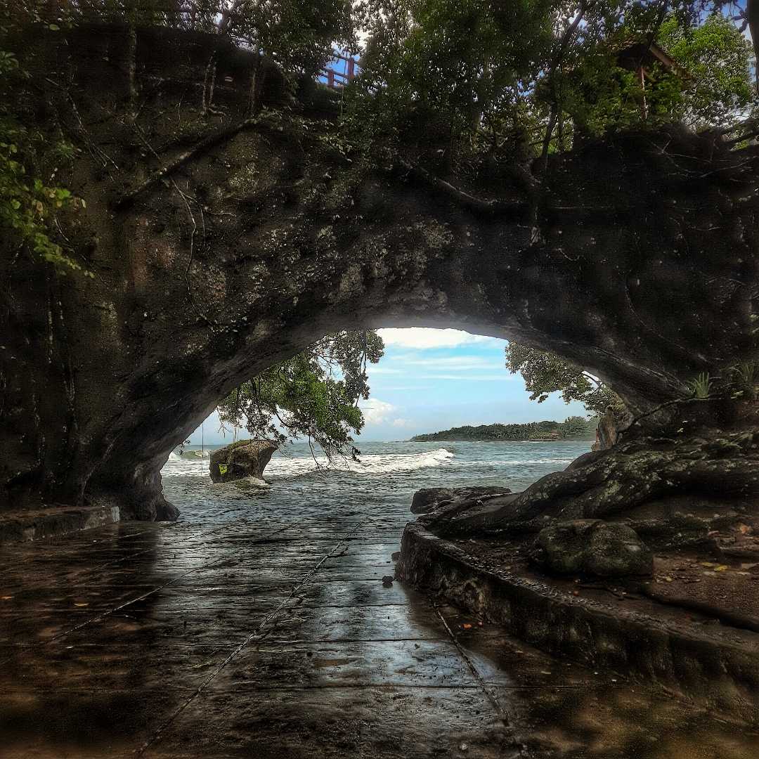 Karang Bolong, Banten
