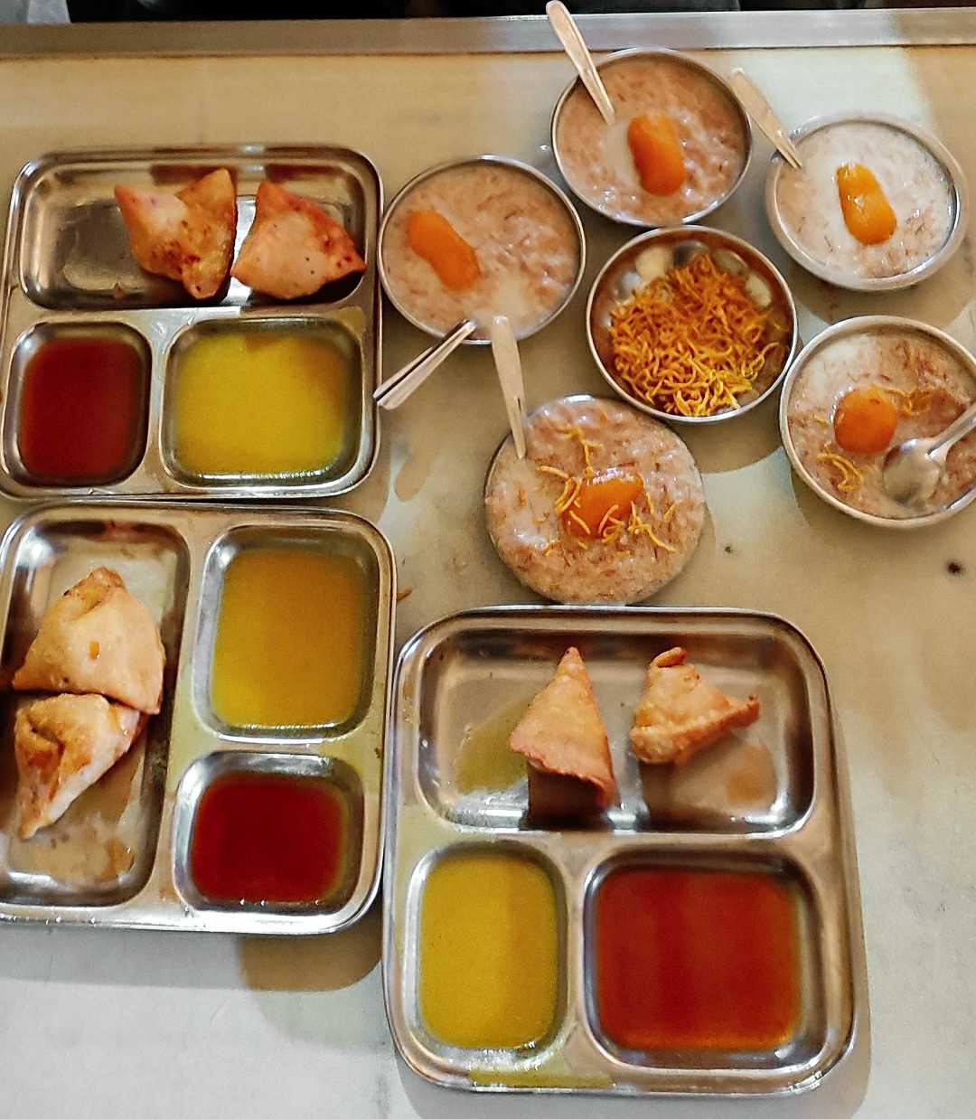 SAMOSA WITH CHATANI