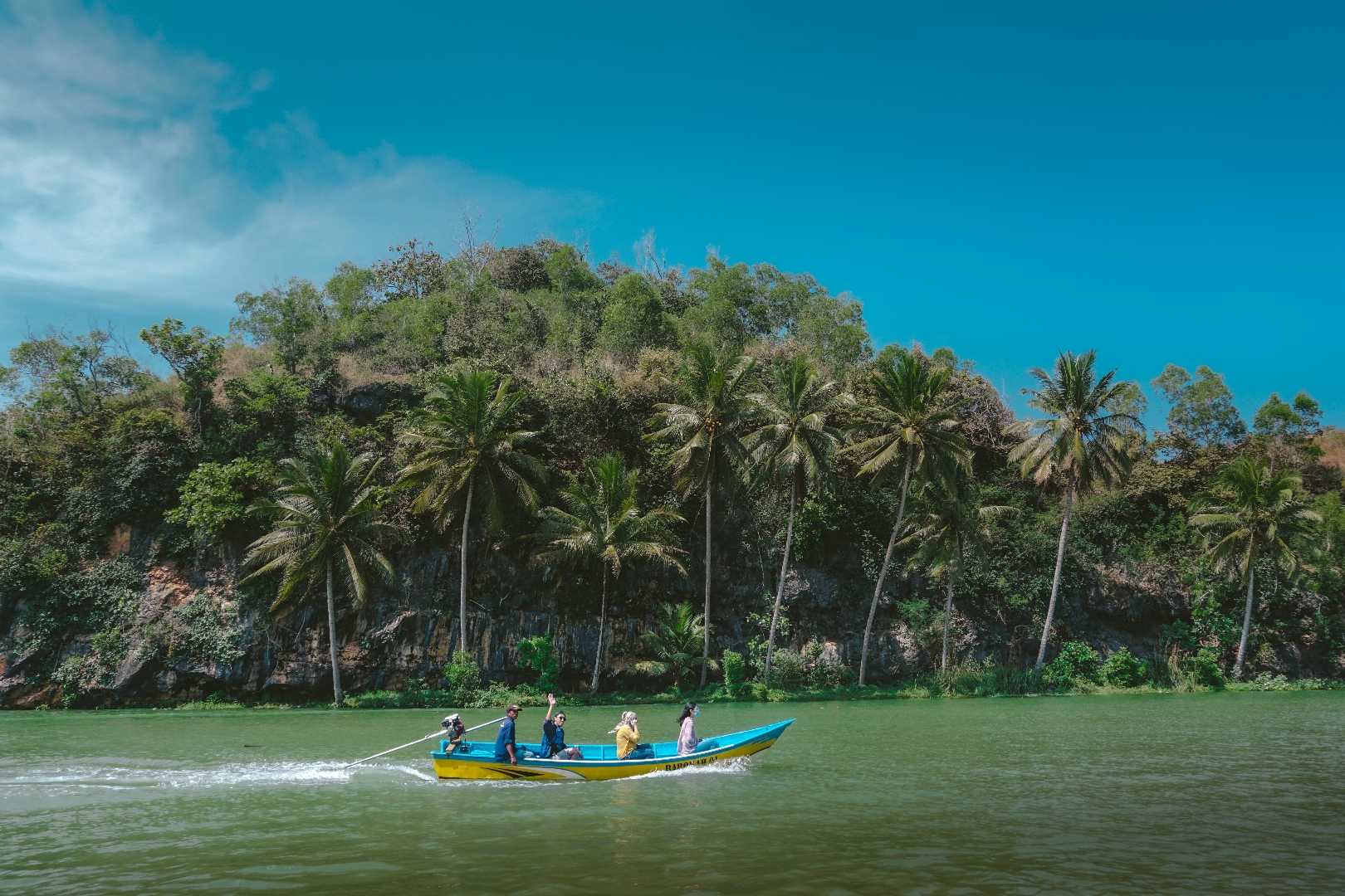 Wisata Susur Sungai Maron - Pacitan