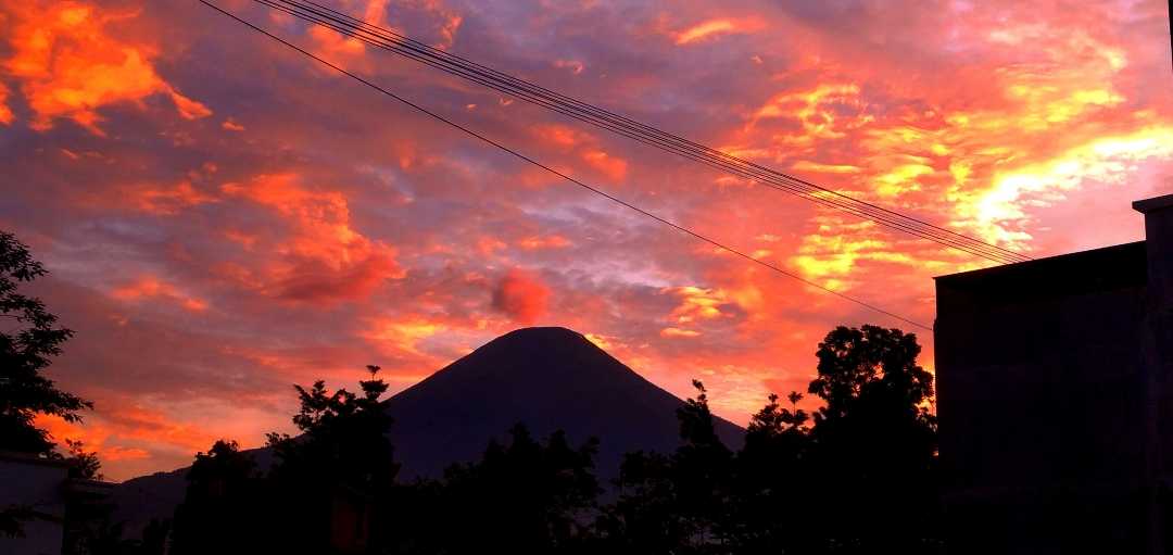 Sindoro pagi ini
