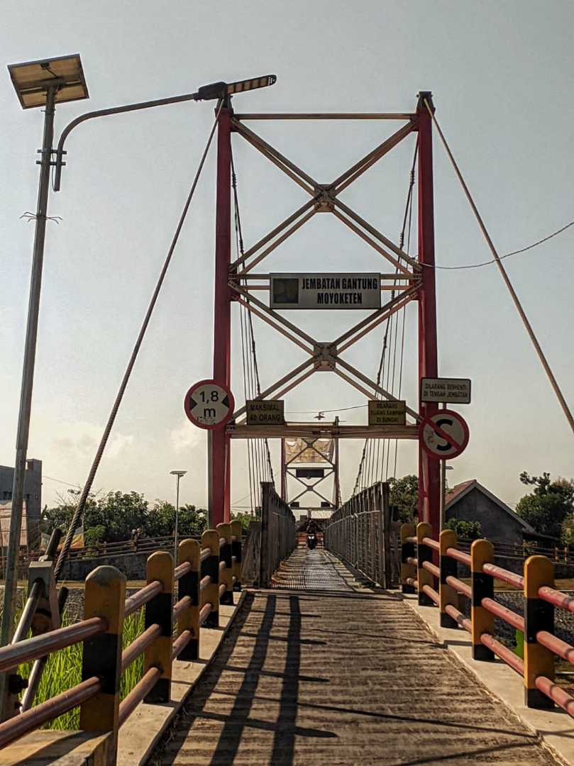 jembatan gantung