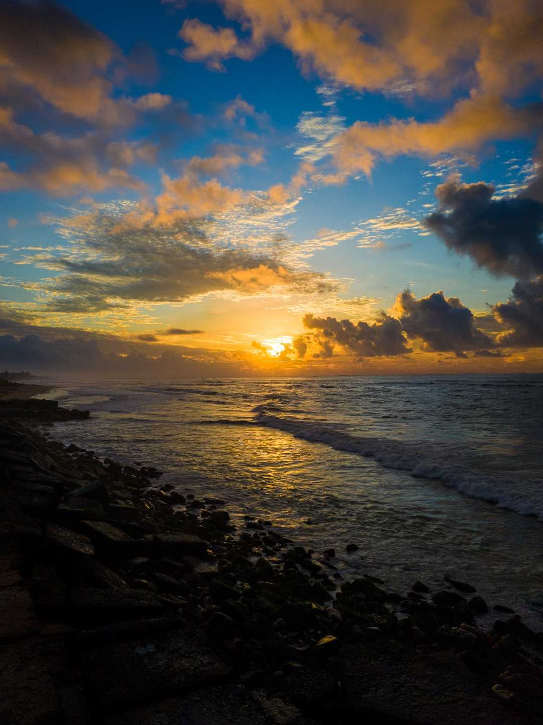 September Sunrises are always surreal ✨️ 