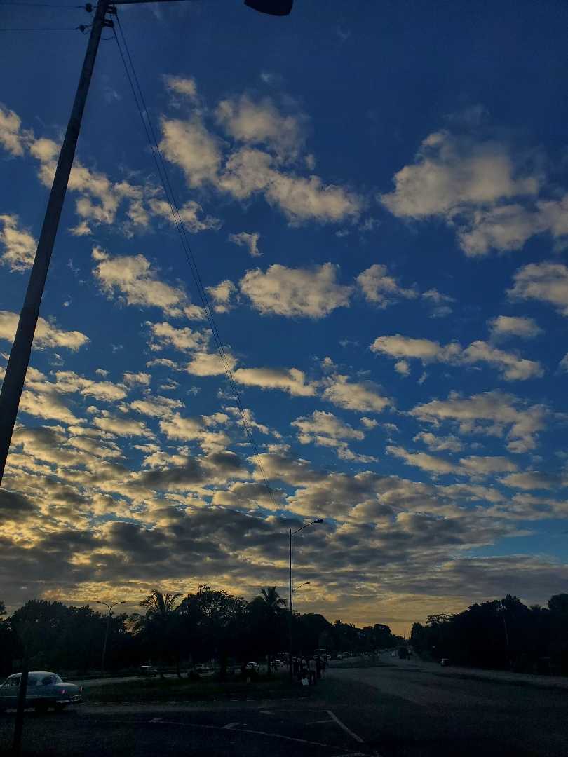 "Nubes amarillas"