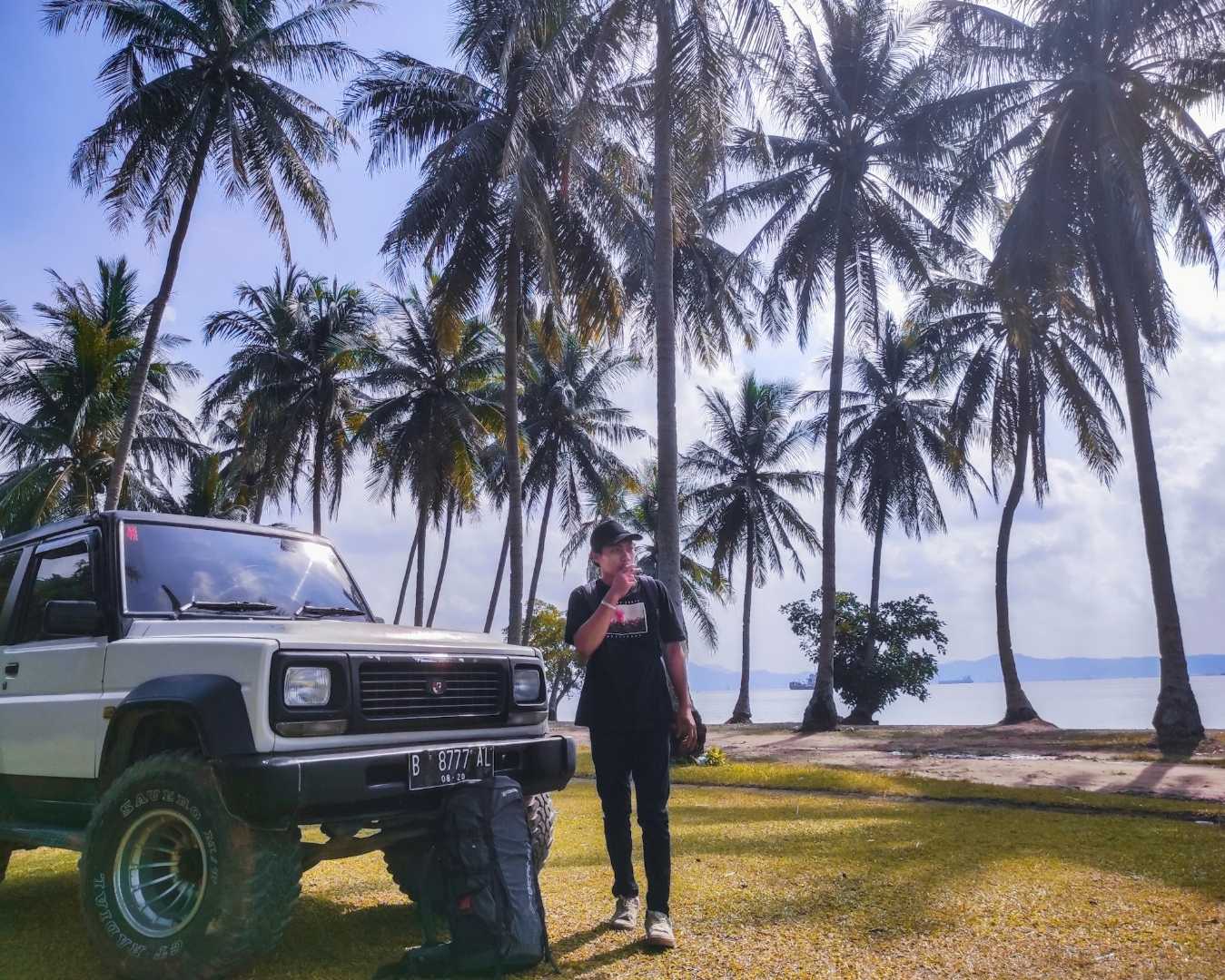 Pantai Kelapa Kunjir Mutun
