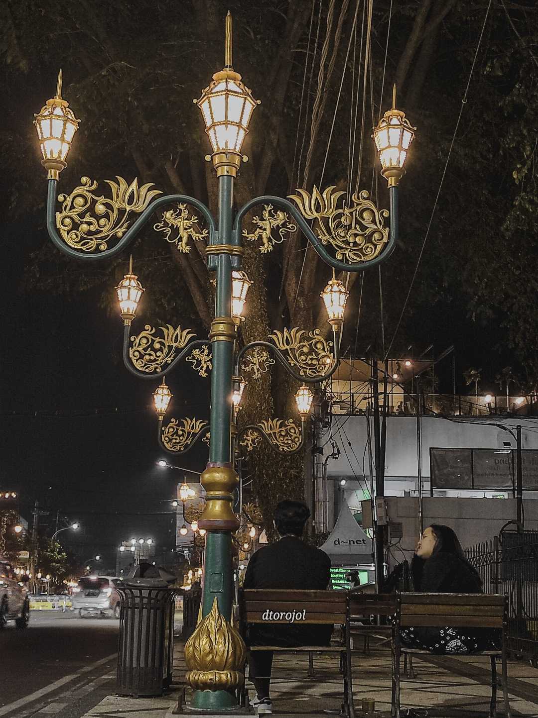suasana malam di klojen, Malang