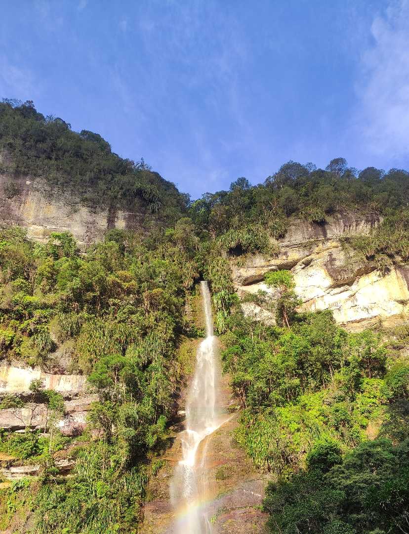 AIR TERJUN LEMBAH HARAU