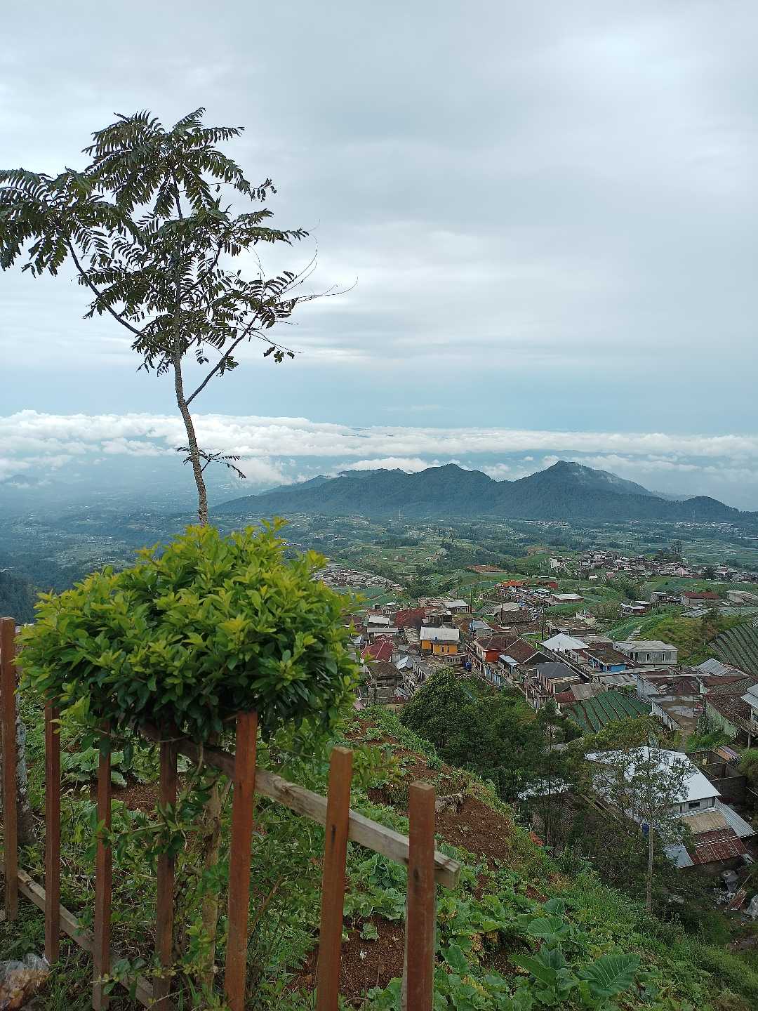 Bukit Atas Awan, Dusun Butuh, Magelang