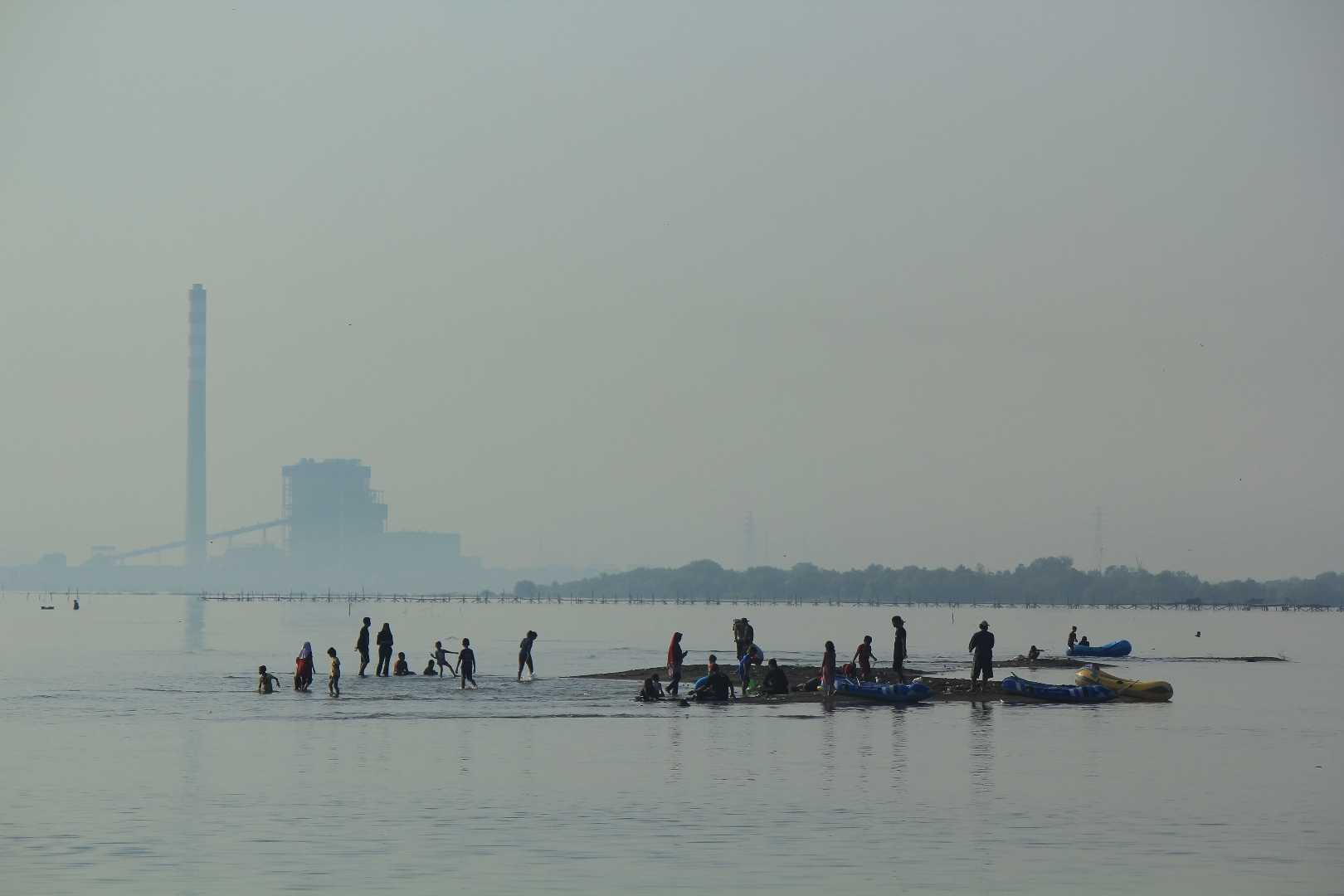 Pantai Kejawanan Cirebon