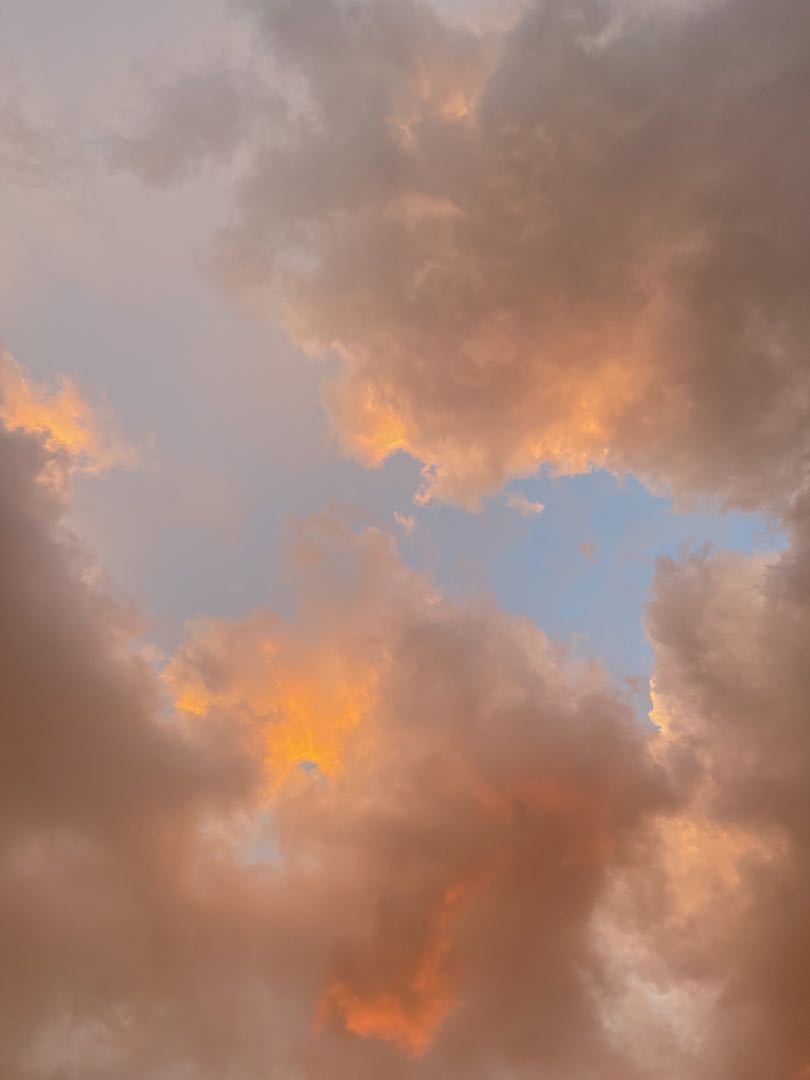 Sky 20:00hs