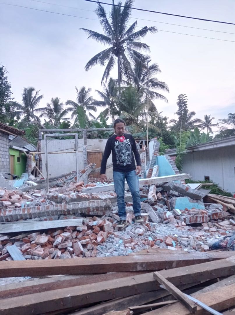 kondisi saat ini di lokasi gempa jawa timur kab malang. badai pasti berlalu🤗semangat terus my father and friends💪🏻