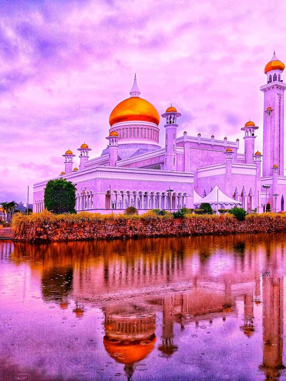 masjid omar ali saifudin