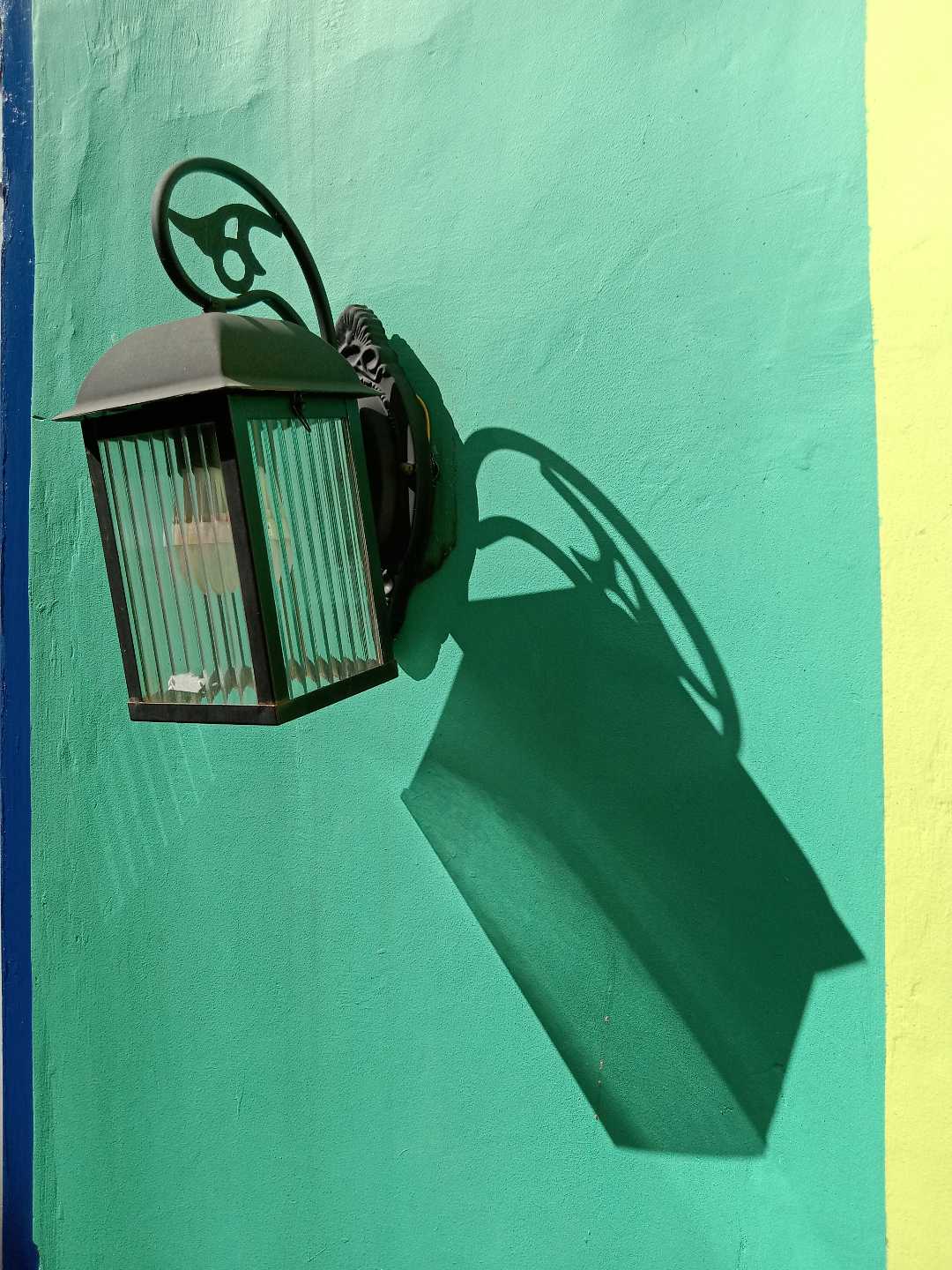 LABIRIN SPOT FOTO