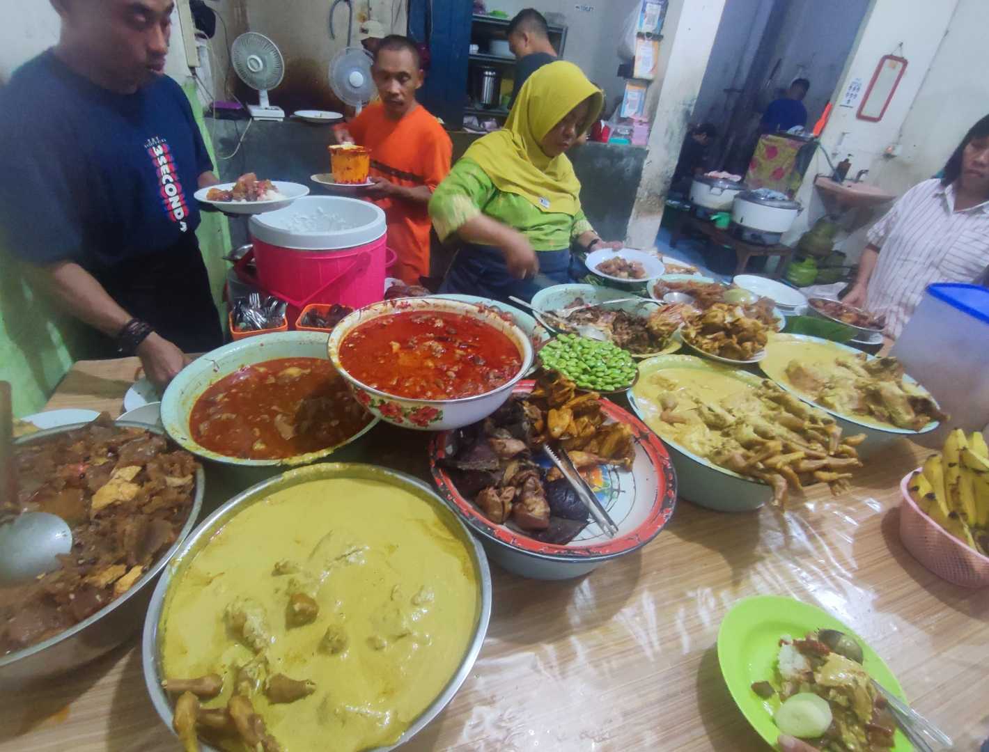 Gudeg Koyor Mbak Tum Semarang