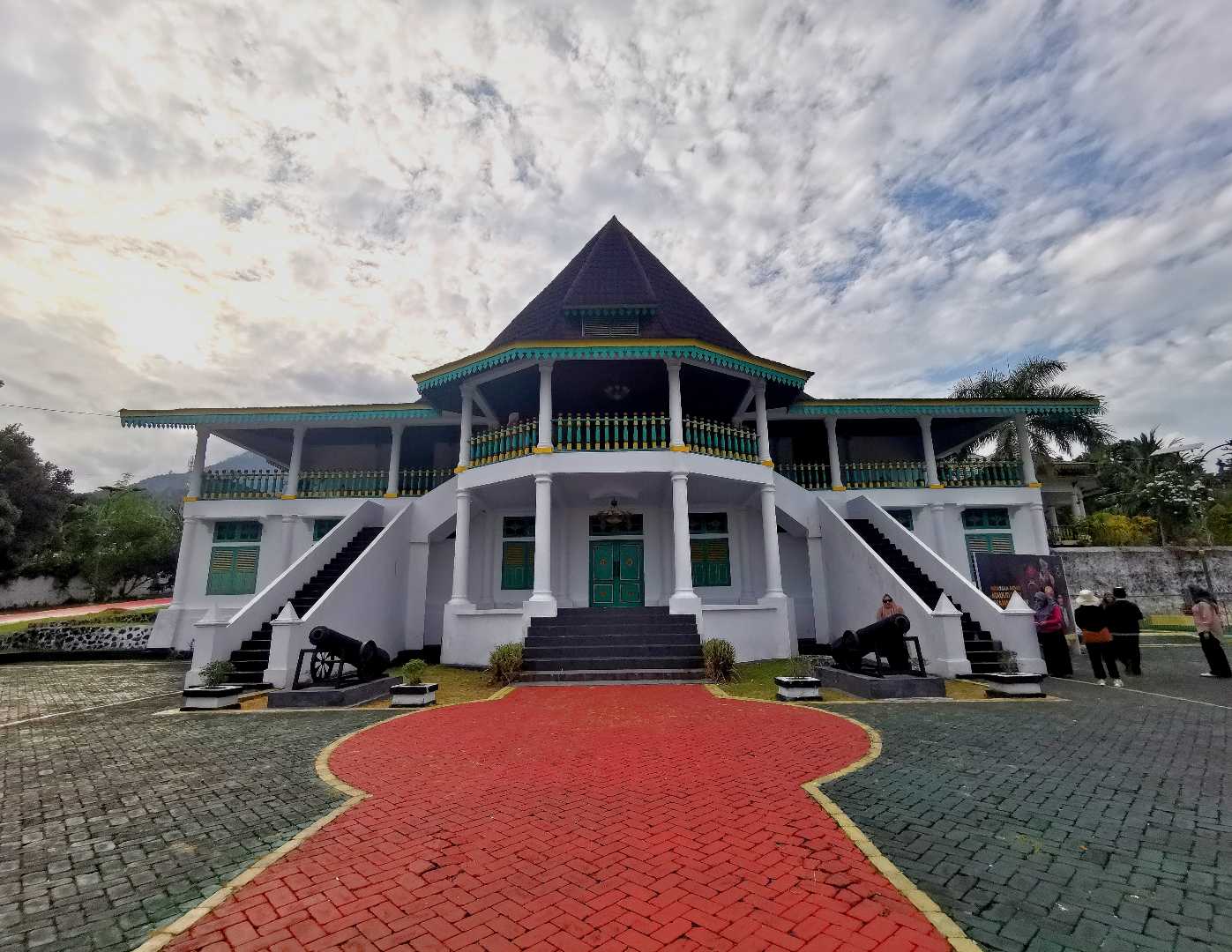 Istana Sultan Tidore (Sultan Tidore Palace)
