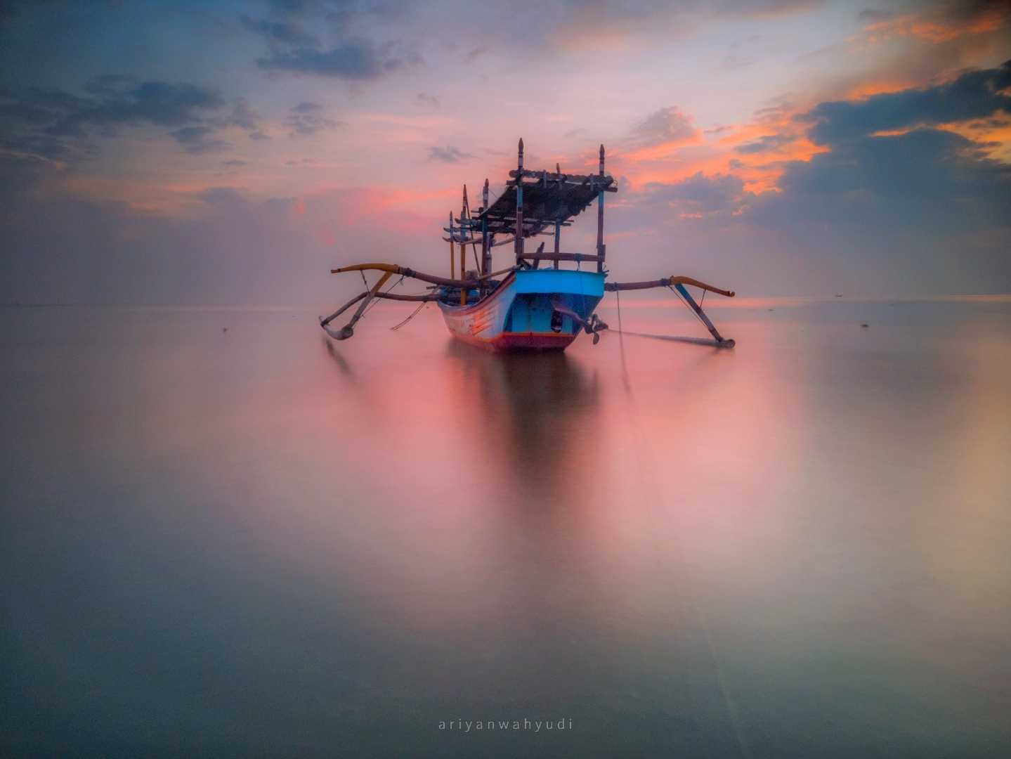 Pantai Gardu Laut Tuban