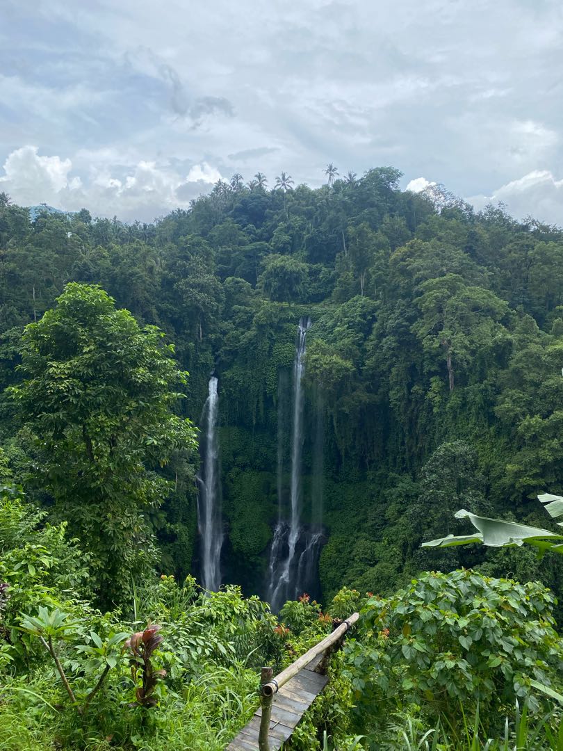 air terjun sekumpul