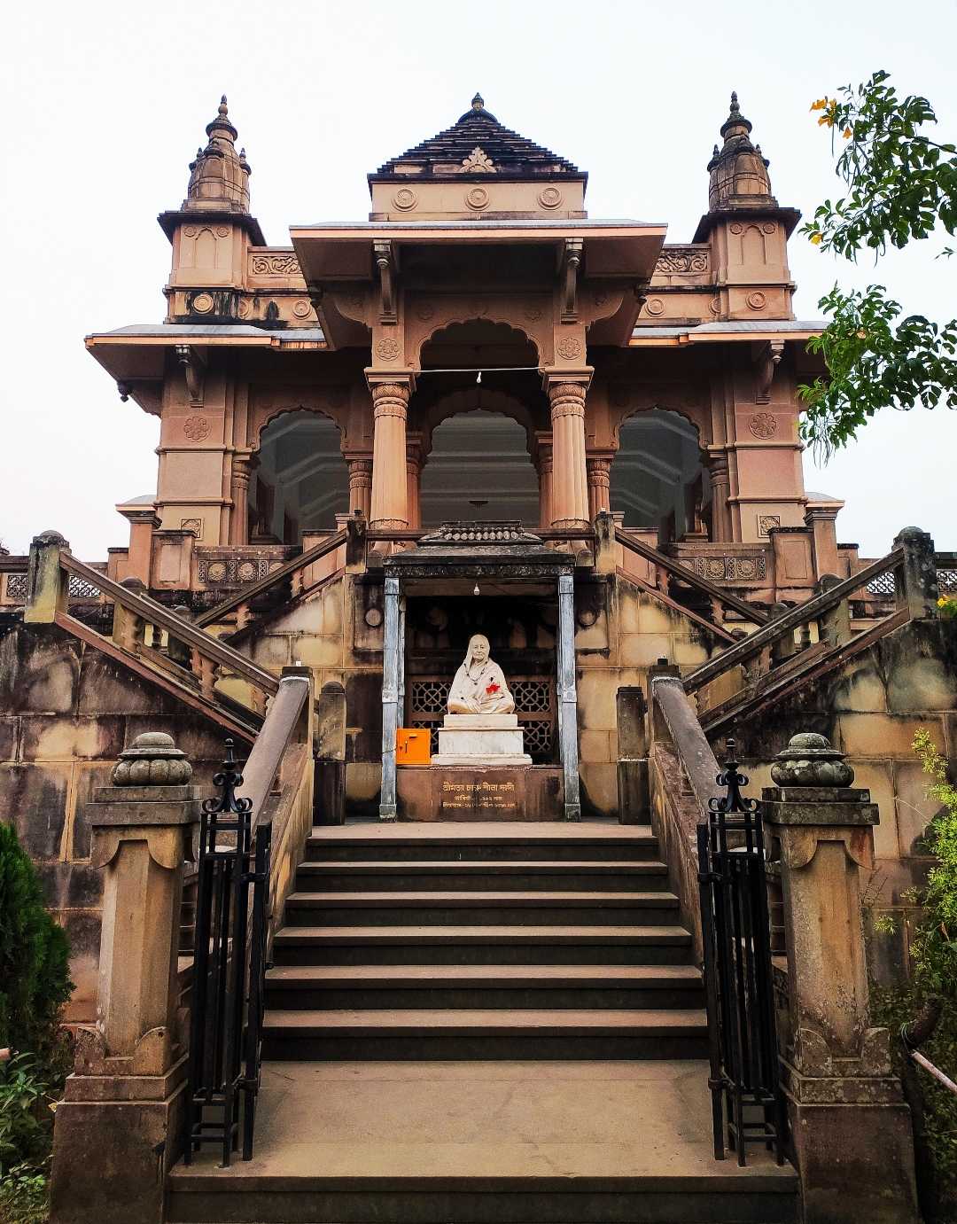 Naulakha Temple
Hindu temple in Deoghar, Jharkhand