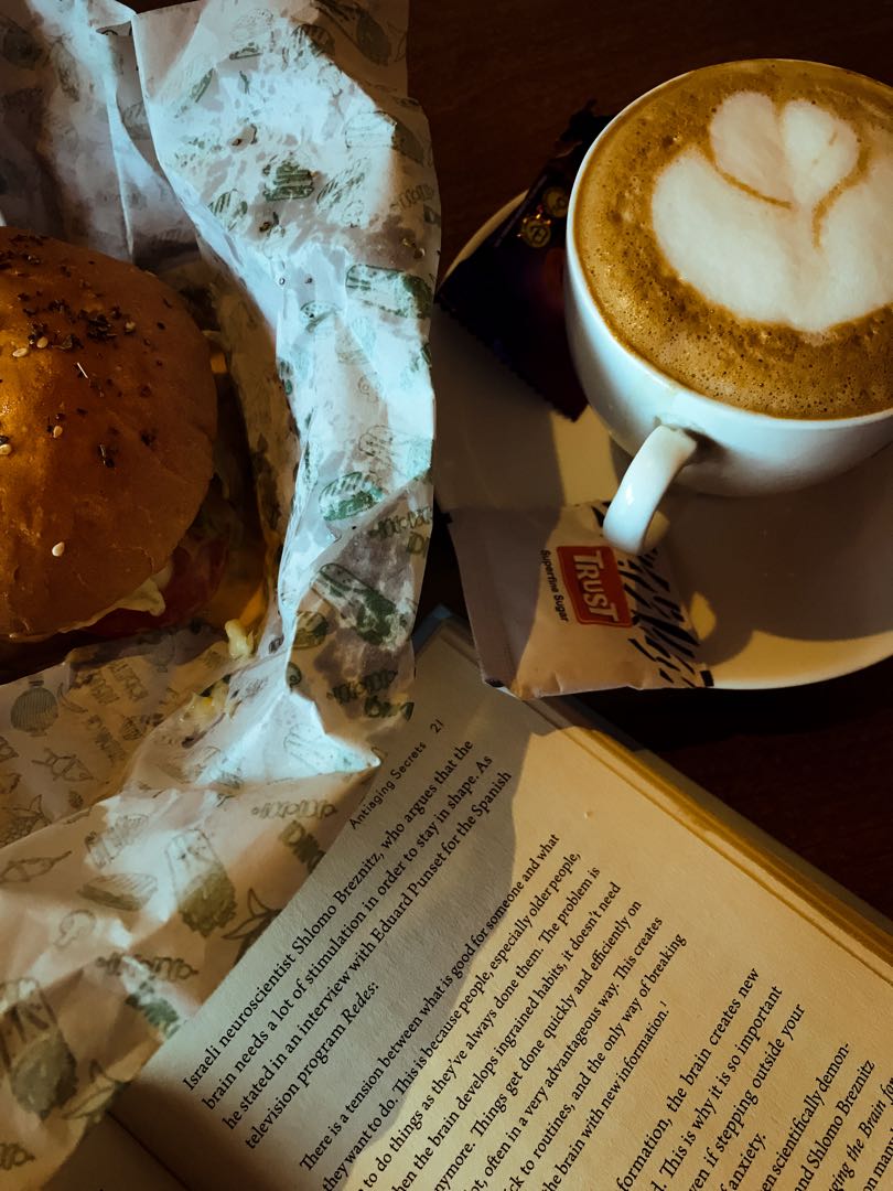 what more a blissful evening demands than fresh coffee and a book🌸💞