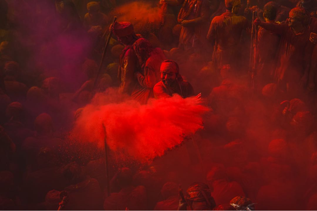 WORLD FAMOUS MATHURA HOLI😍( Samaj- The most unique holi in 