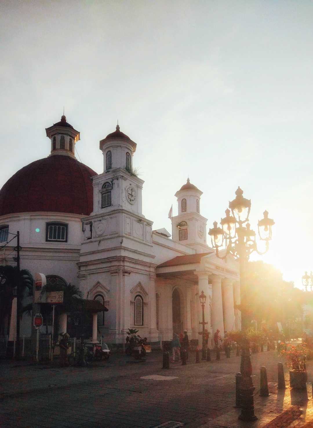 morning in old city semarang 