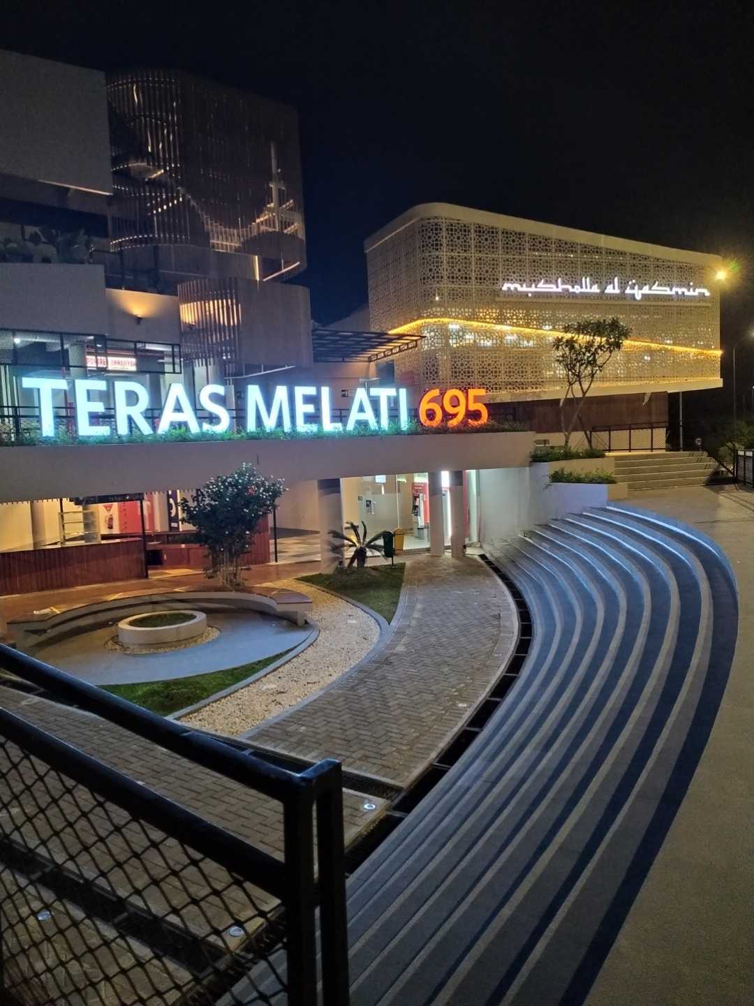 Rest Area Teras 695 Jombang - Mojokerto
