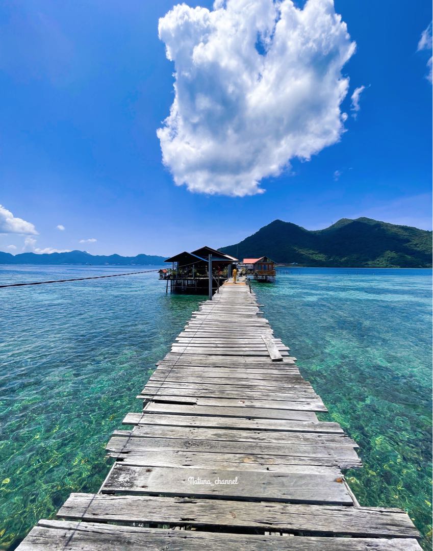 Rumah Diatas Laut. Tanjung Kumbik - Natuna