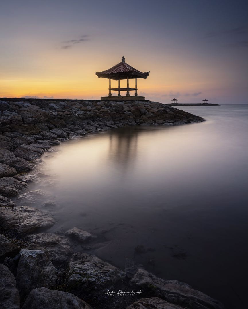 Pesona Pantai “Matahari Terbit”(Karang)