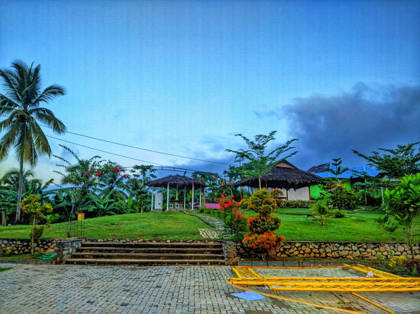 Halaman Masjid Ad-Deysie 