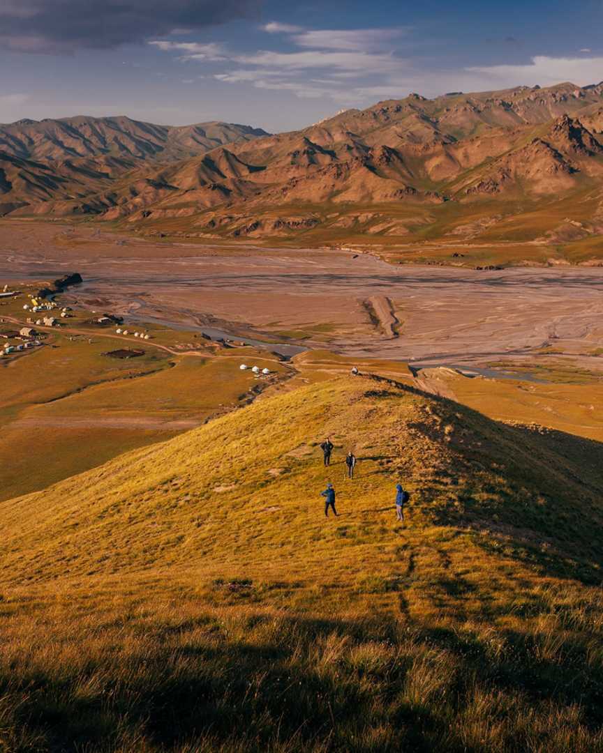 Hiking with nomads