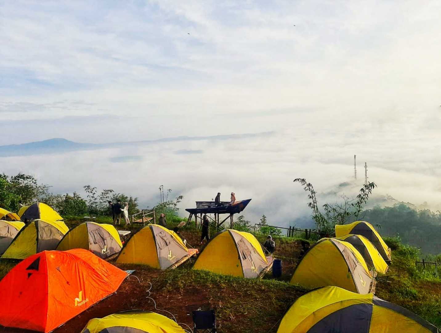 camp di atas awan