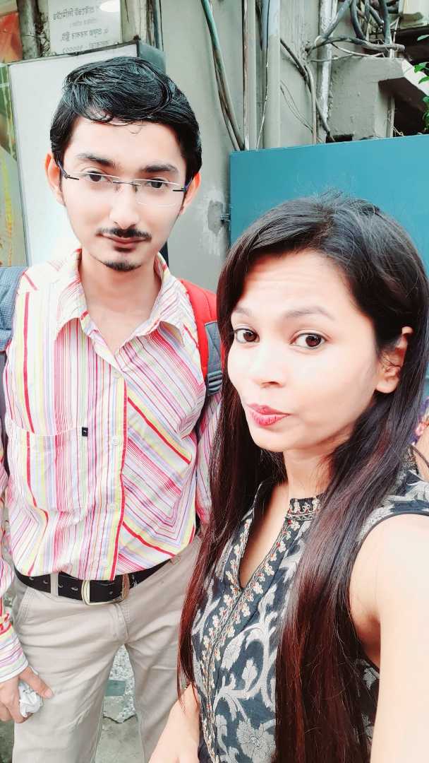 Office days. meet up. moments.