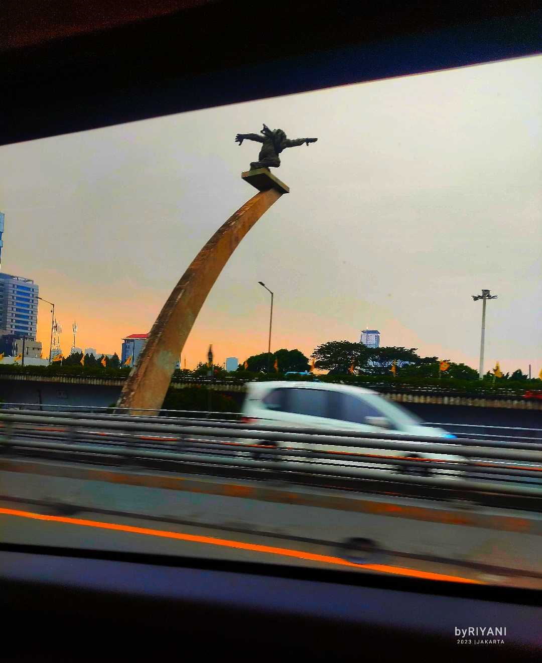 Monumen Patung Dirgantara 