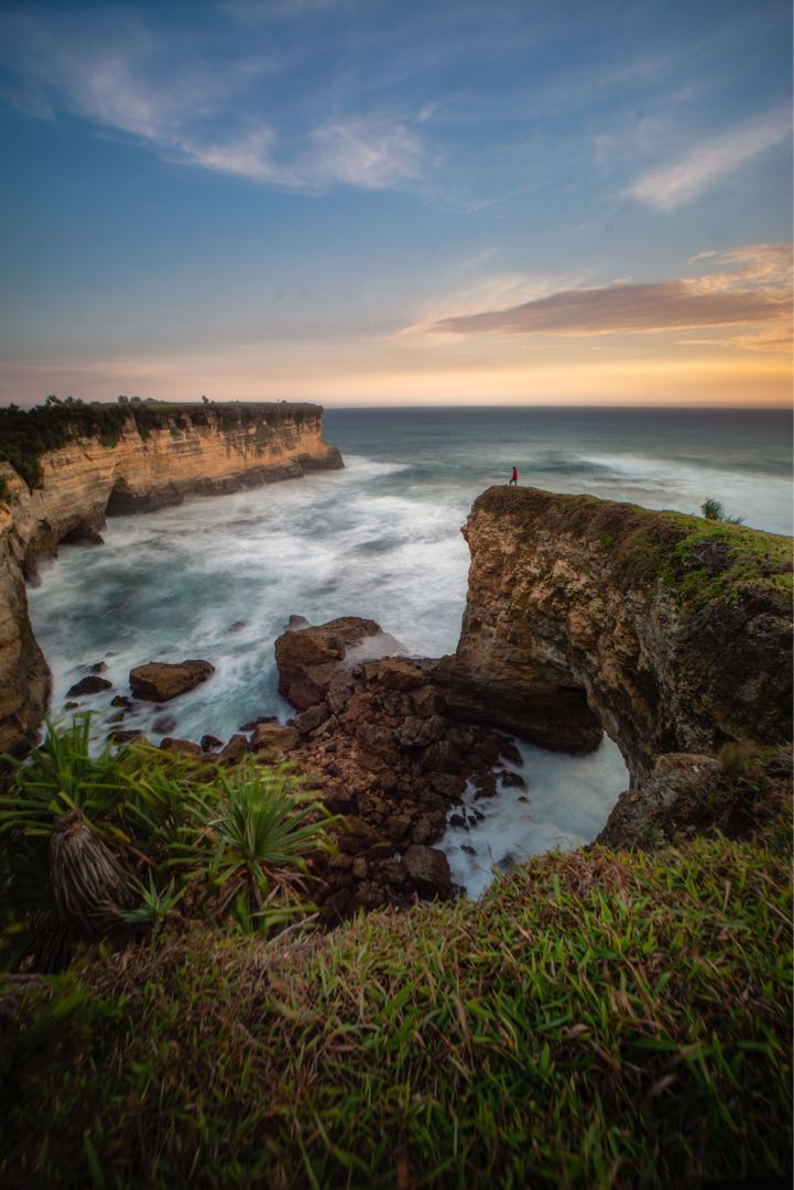 Pantai Karang Bolong, Pacitan