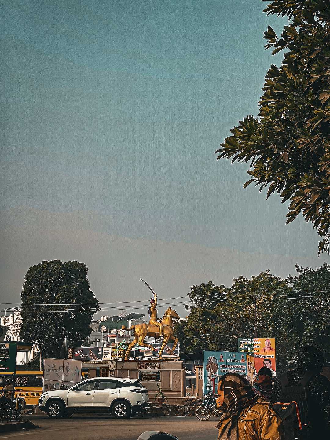Gol Chauraha Raebareli 