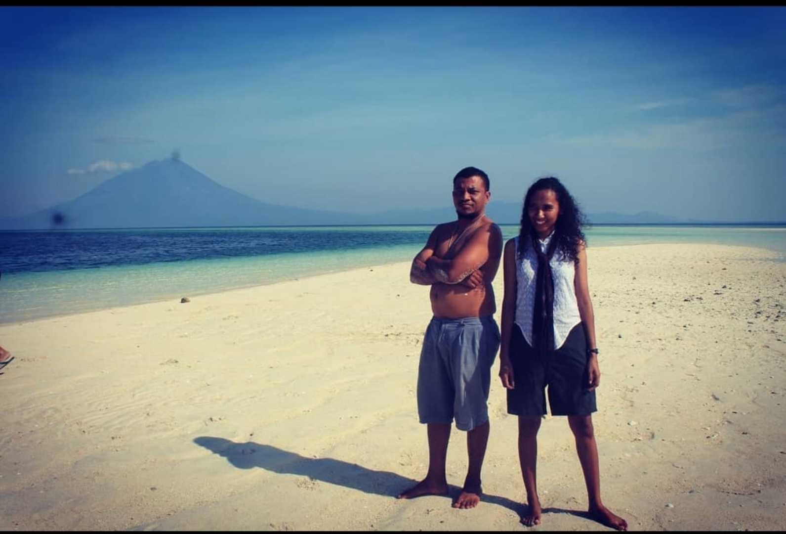 Pulau Siput Awololong