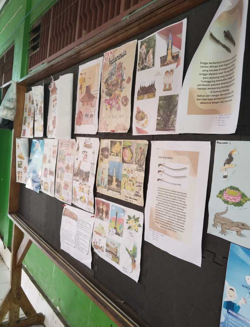 mading sekolah