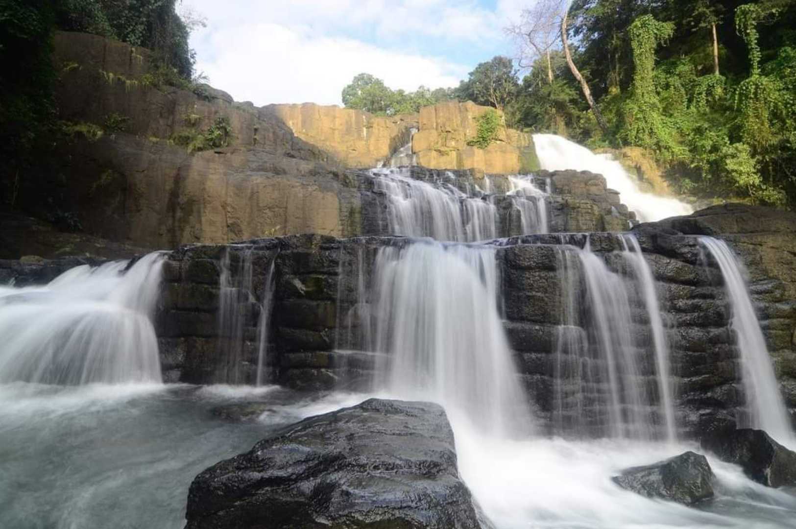 Air terjun parang Loe