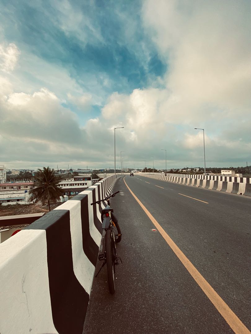 Morning ride 💚🌚