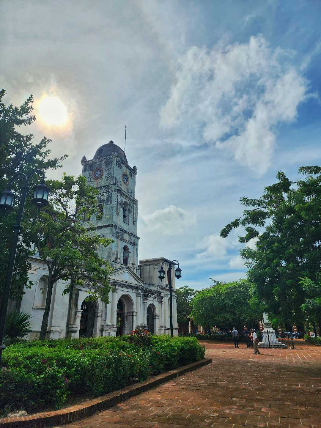 👣⛪️