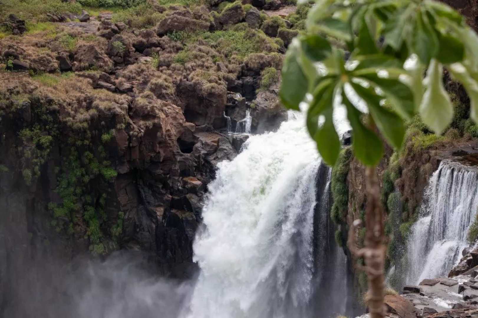Cataratas y Ambay