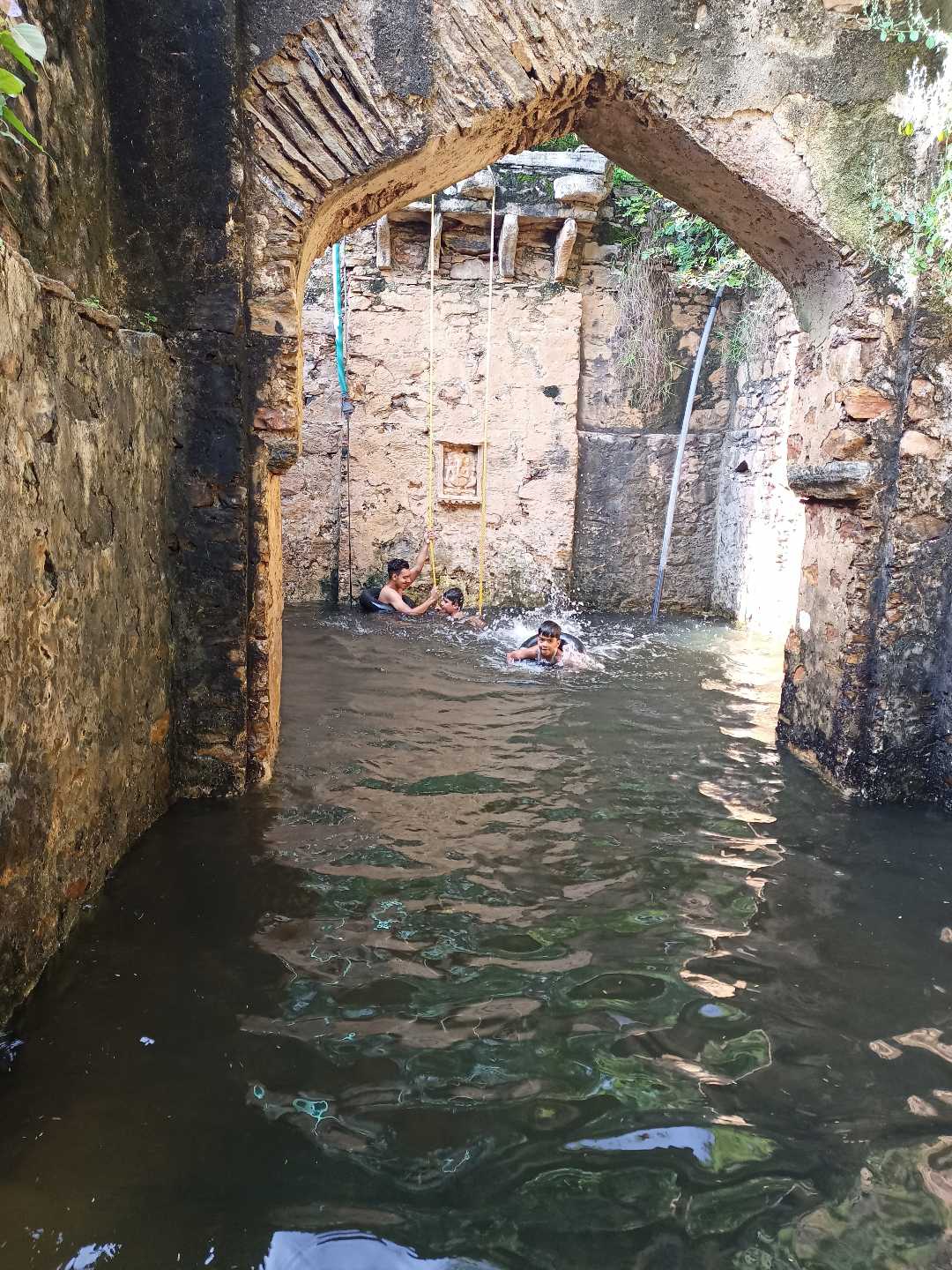 बावड़ी Stepwells (or baori) 