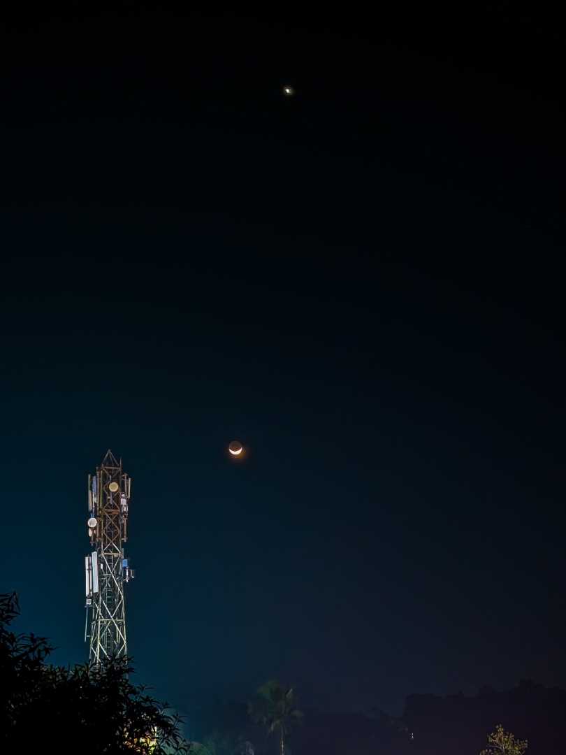 even they know how to impress others , Moon and Venus