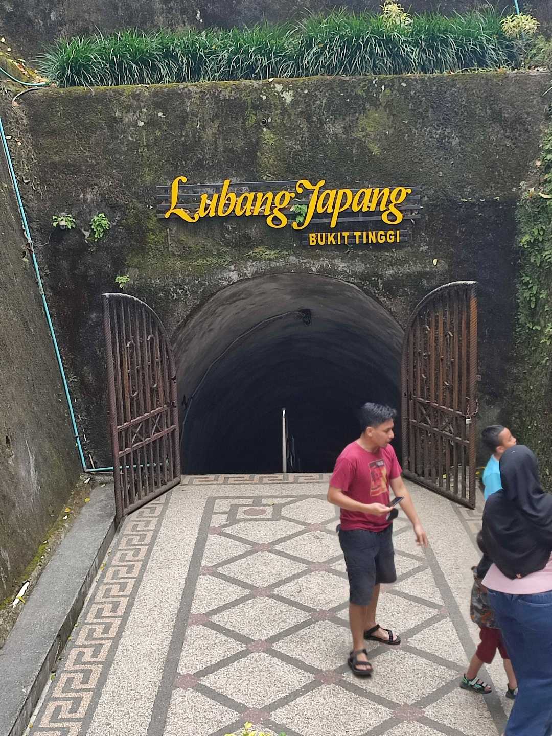 LUBANG JEPANG di Kota Bukittinggi