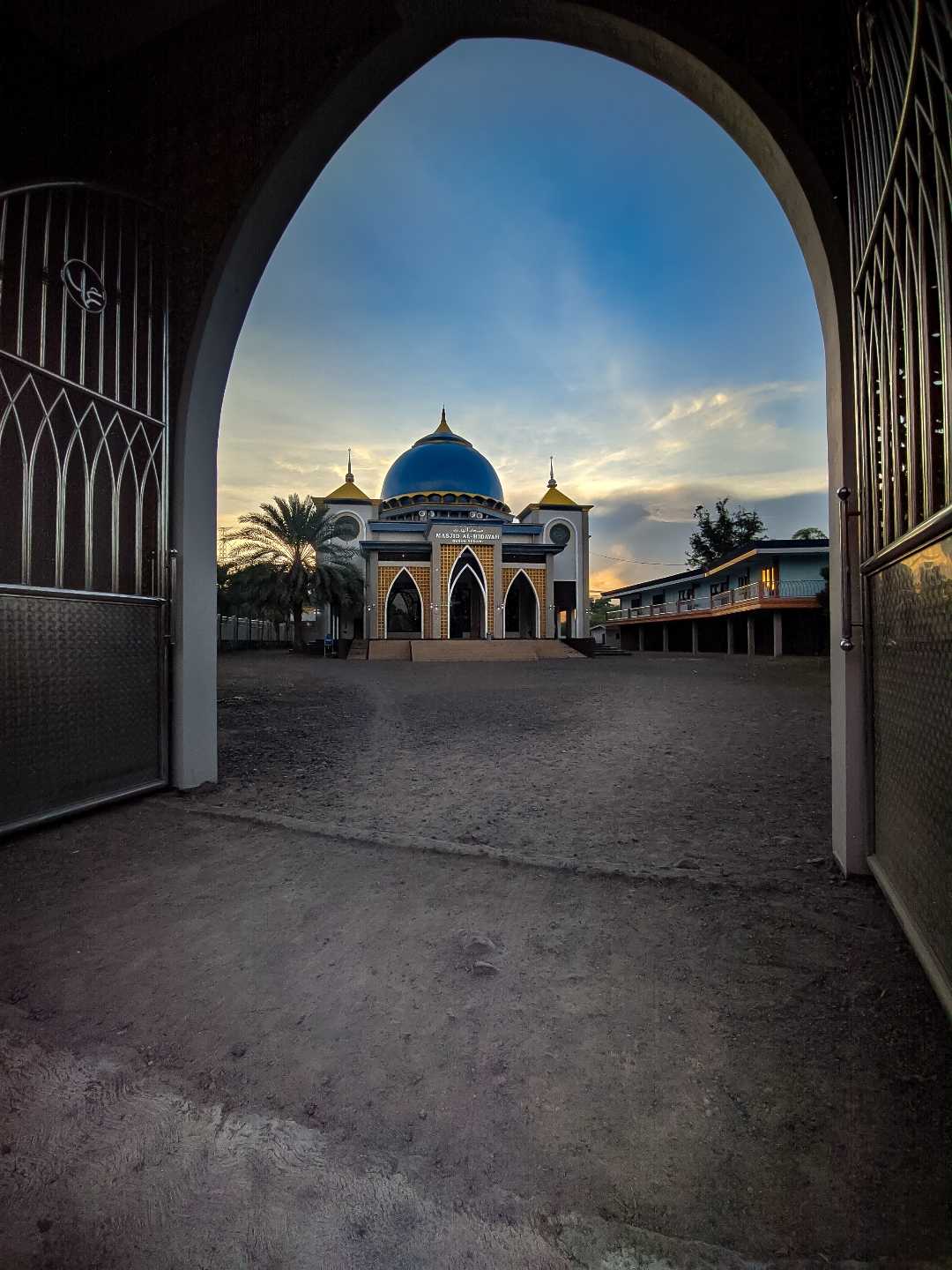 Pintu menuju jalan mu ya Rabb 